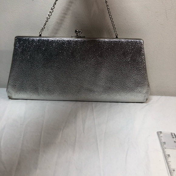 Vintage Silver Metallic Chain Purse - Picture 7 of 12